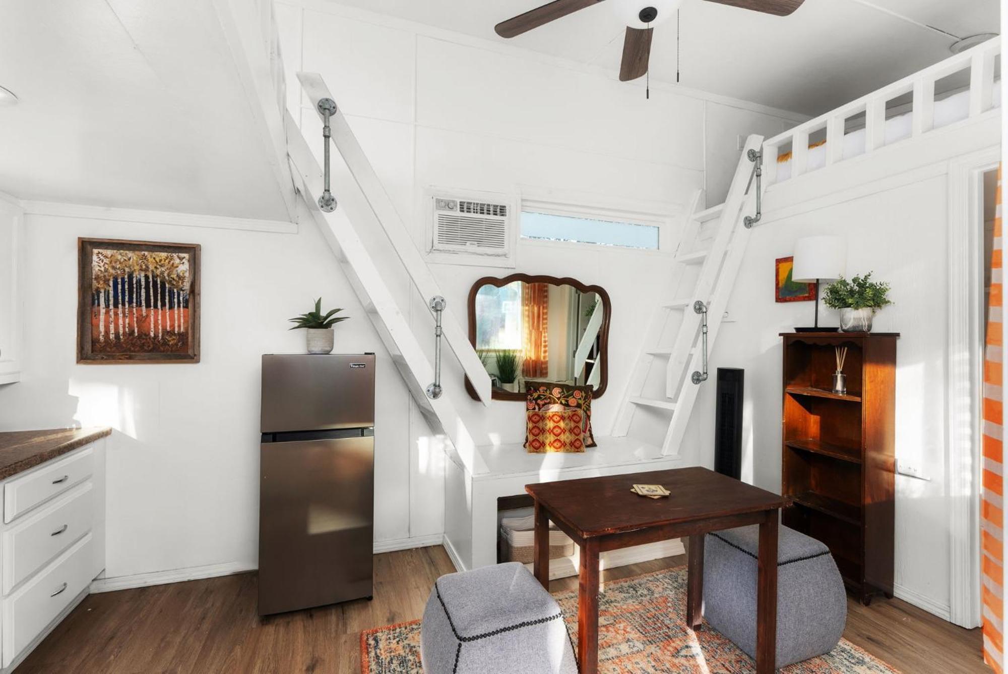 Cozy Tiny Home On An Eco Farm ออสติน ภายนอก รูปภาพ