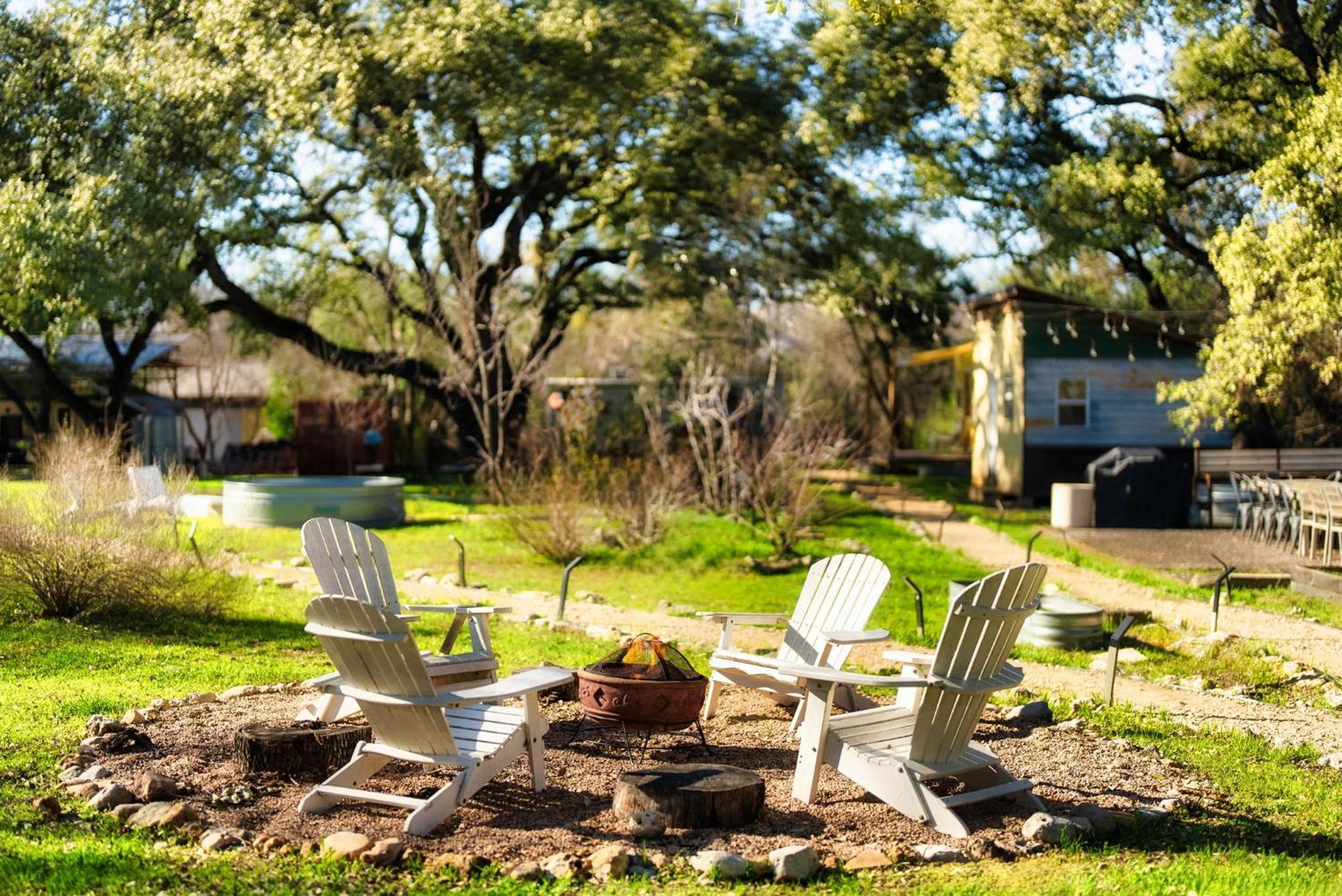 Cozy Tiny Home On An Eco Farm ออสติน ภายนอก รูปภาพ